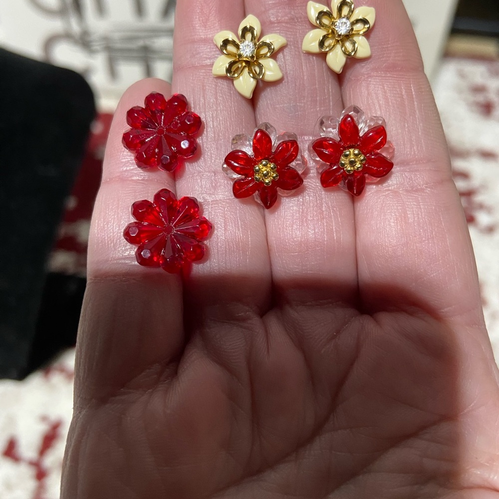 Interchangeable Flower Pierced Stud Earrings - image 1